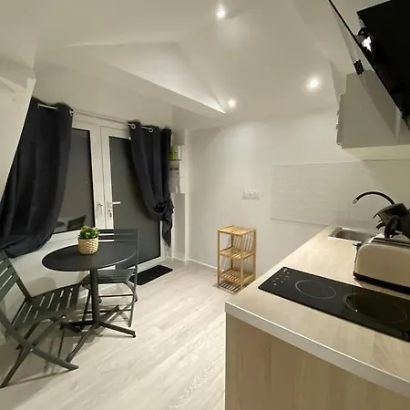 Apartment Le Yellow Korner - Lit Neuf