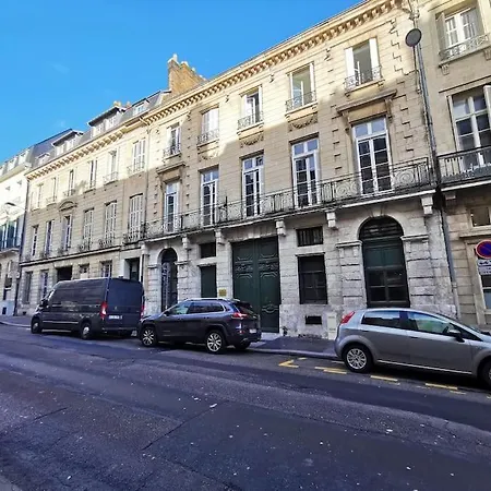 Le Yellow Korner - Lit Neuf Apartment *