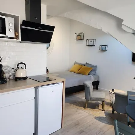 Apartment Le Yellow Korner - Lit Neuf